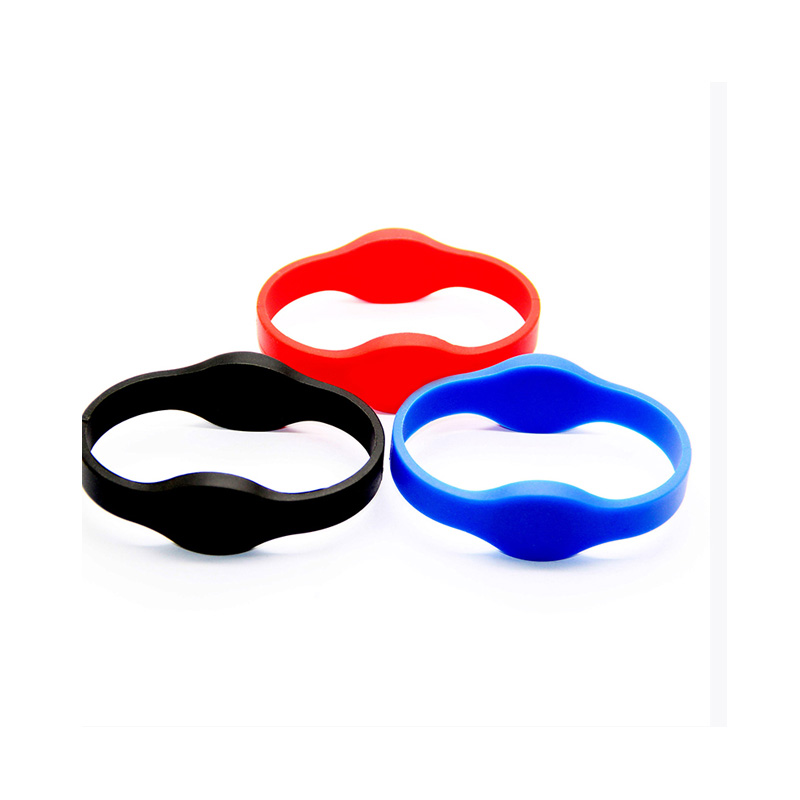 RFID游樂場硅膠腕帶NFC智能硅膠手環(huán)定做3